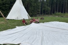 STAVĚČKA // SRPEN 2026